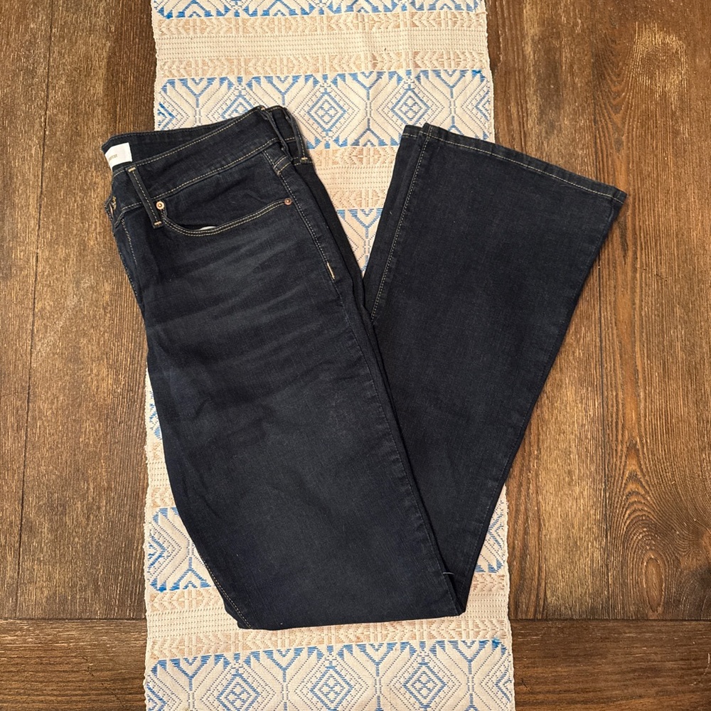 Levi’s mid rise boot cut jeans